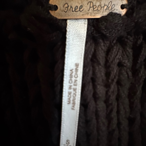 Free People Womens My Only Sunshine Size S/P Black Chunky Fisherman Knit Sweater - Picture 6 of 6